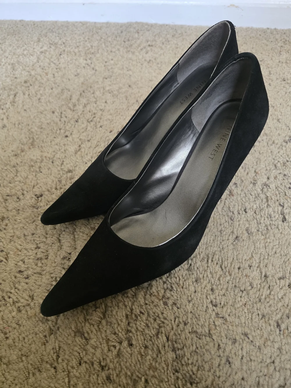 Nine West Black Pointed-Toe Suede Pumps